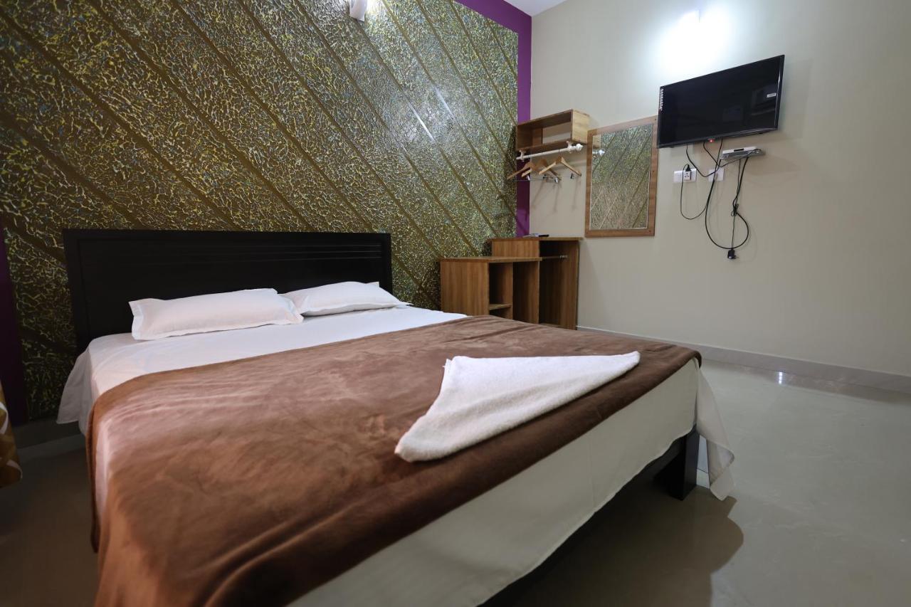 Hotel Wayanad Regal Residency à Kalpatta Extérieur photo