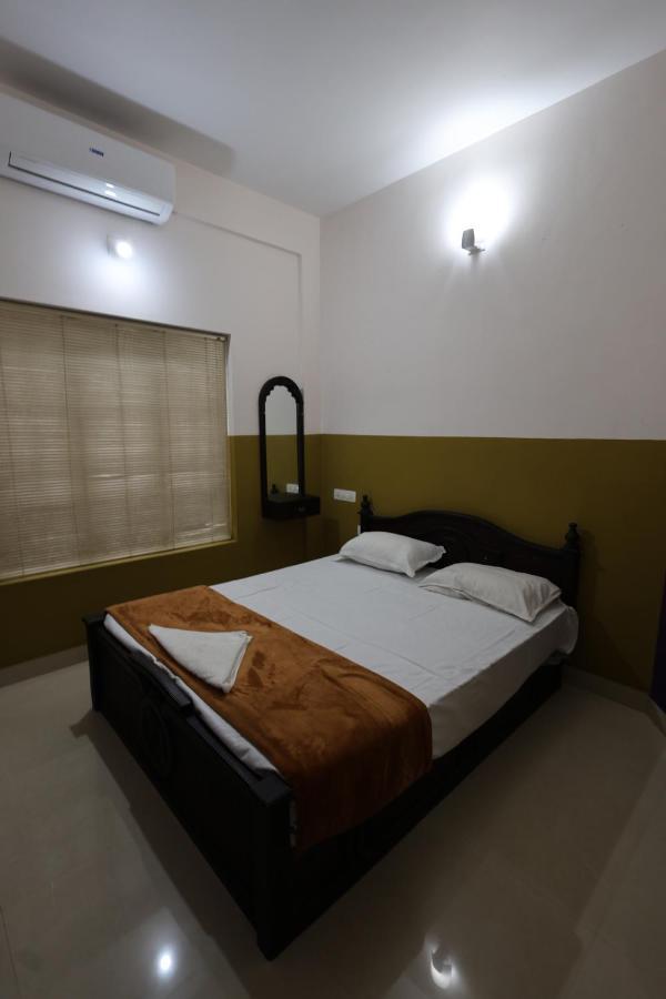 Hotel Wayanad Regal Residency à Kalpatta Extérieur photo