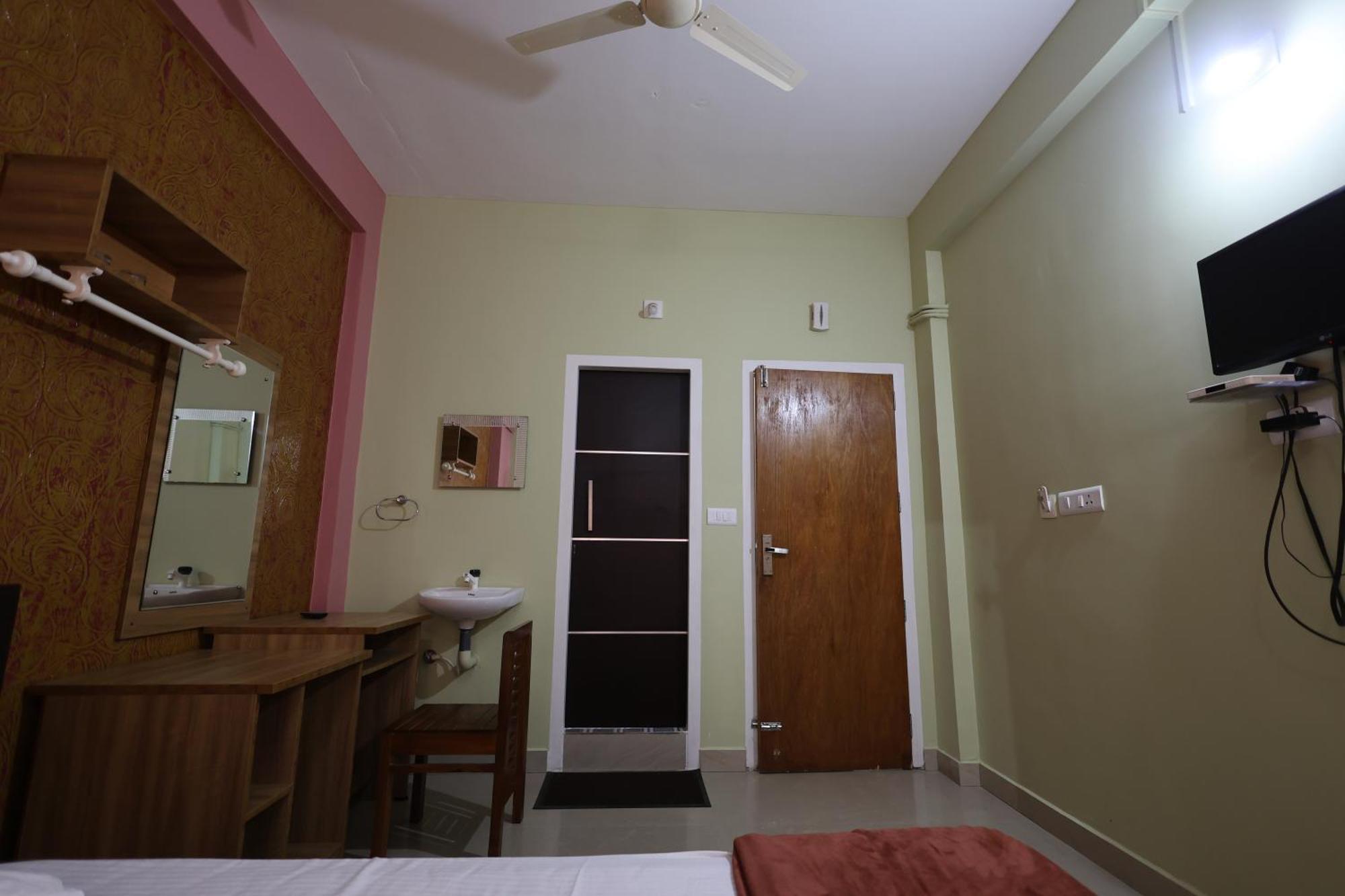 Hotel Wayanad Regal Residency à Kalpatta Extérieur photo